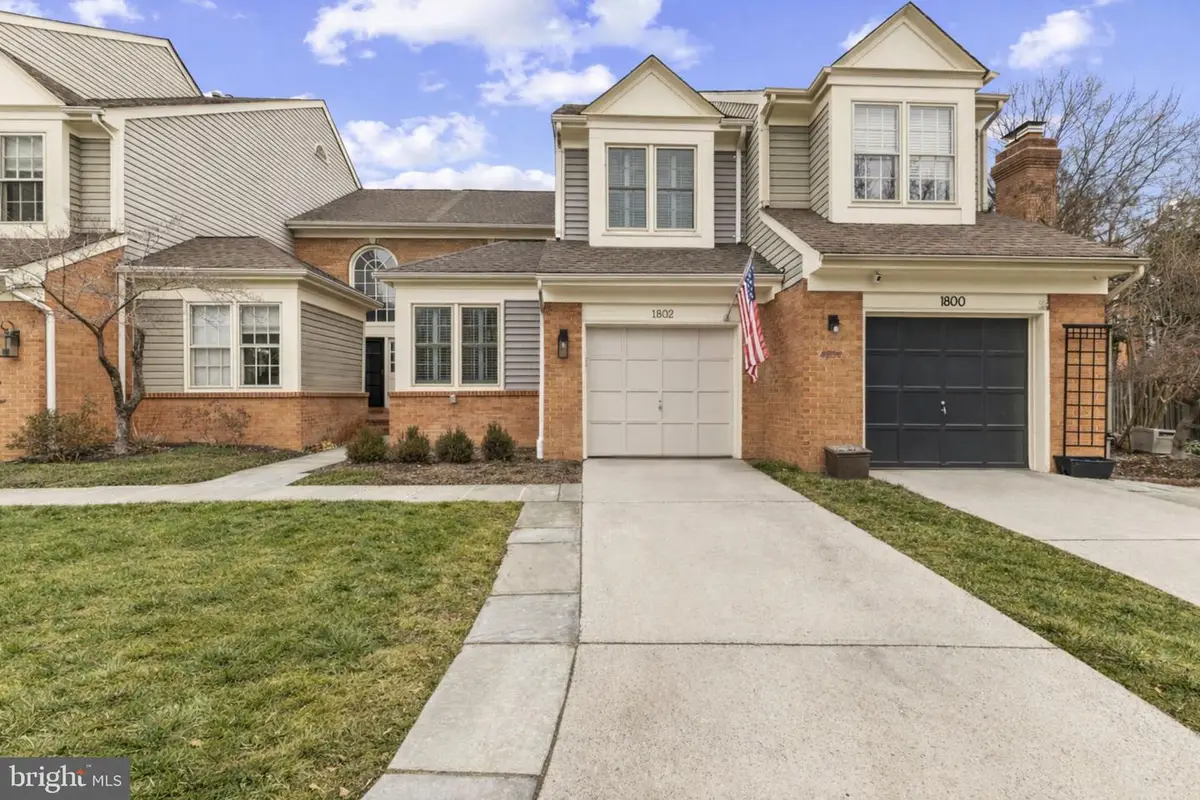 1802 Duffield Ln, Alexandria, VA 22307 - #1