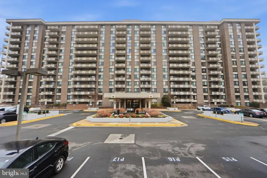 1808 Old Meadow Rd #1201, McLean, VA 22102 - #2