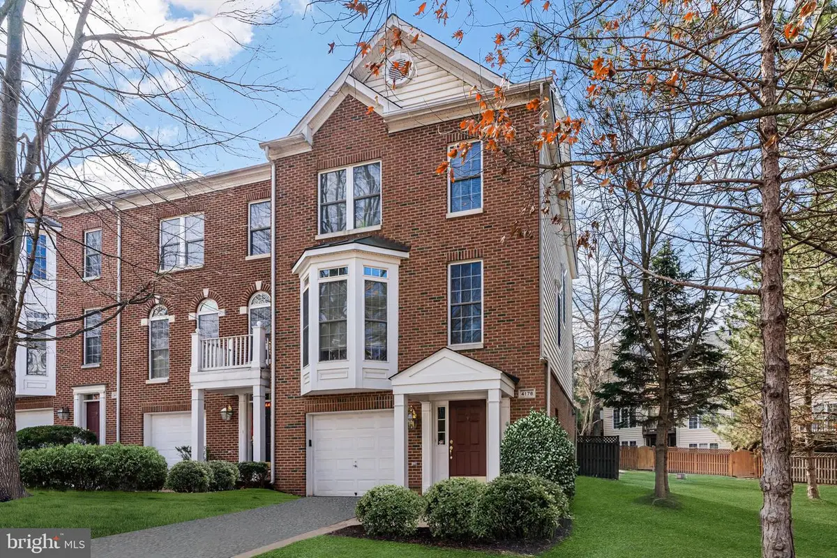 4176 Lower Park Dr, Fairfax, VA 22030 - #1