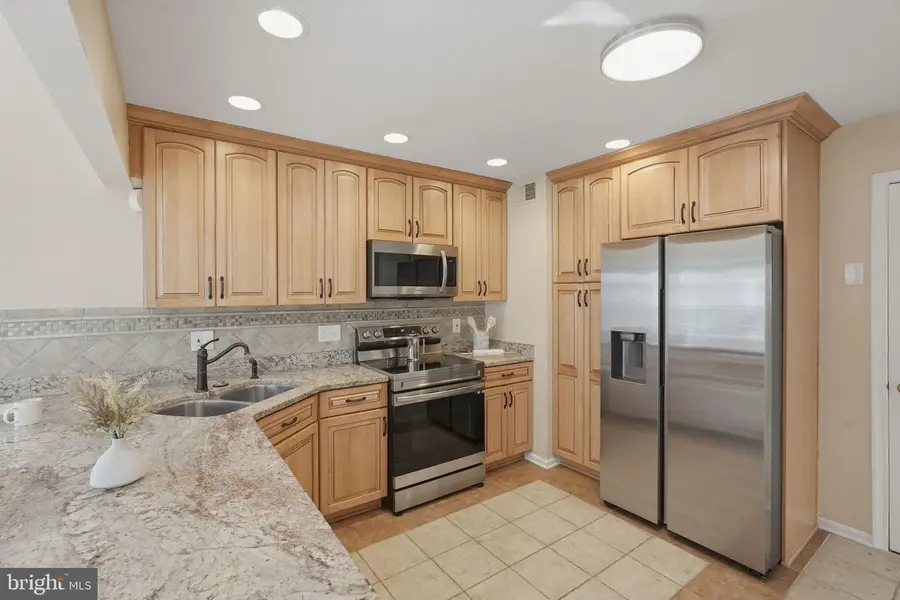 6509 Old Coach Ct, Alexandria, VA 22315 - #3