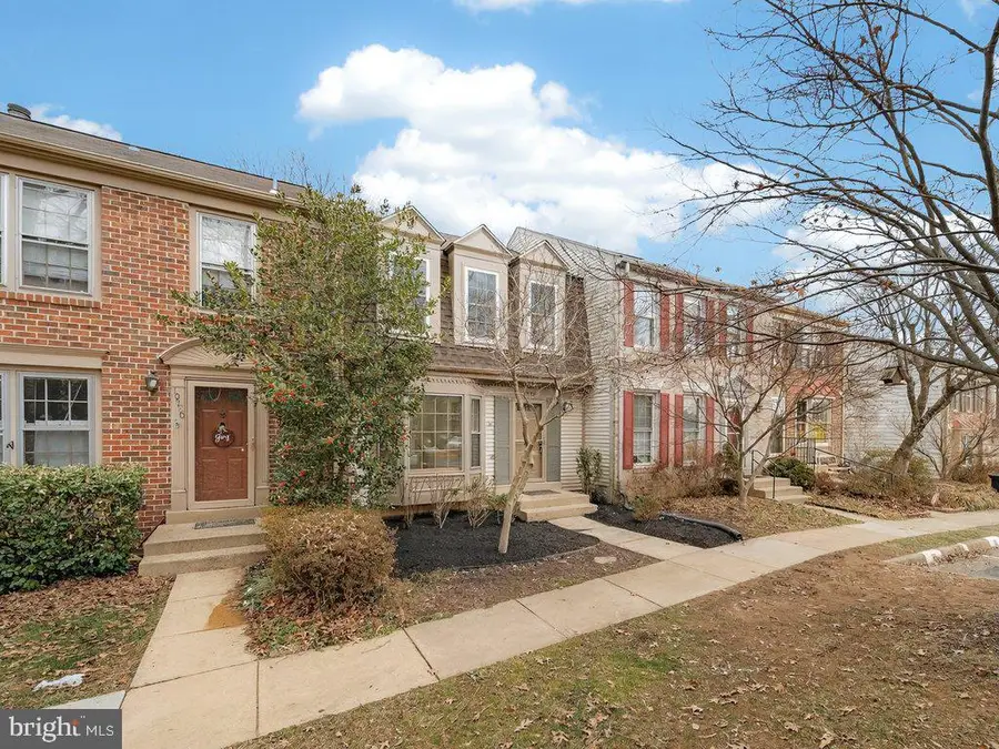 10278 Colony Park Dr, Fairfax, VA 22032 - #3