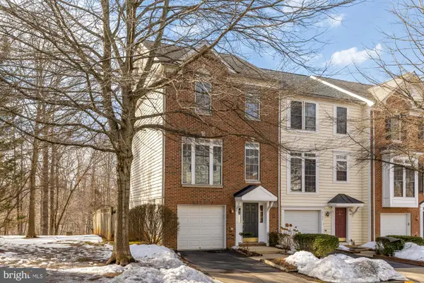 4110 Fairfax Center Creek Dr, FAIRFAX, VA 22030