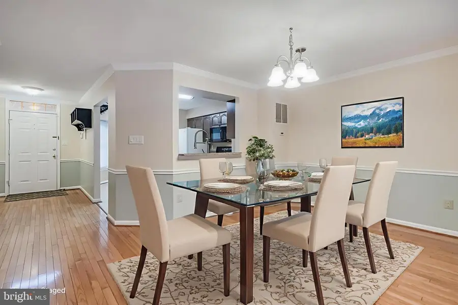 8735 Stone Hill Pl, Springfield, VA 22153 - #2