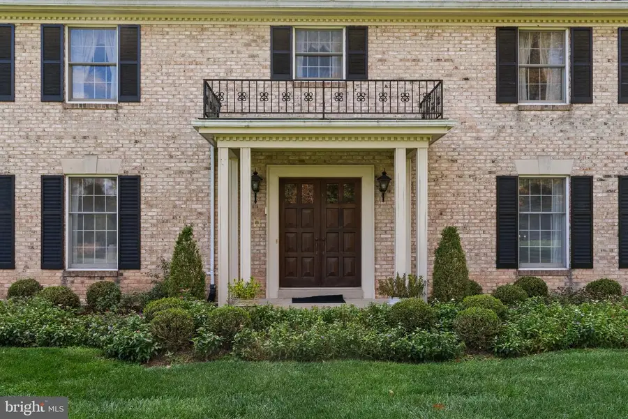 1207 Towlston Rd, Great Falls, VA 22066 - #3