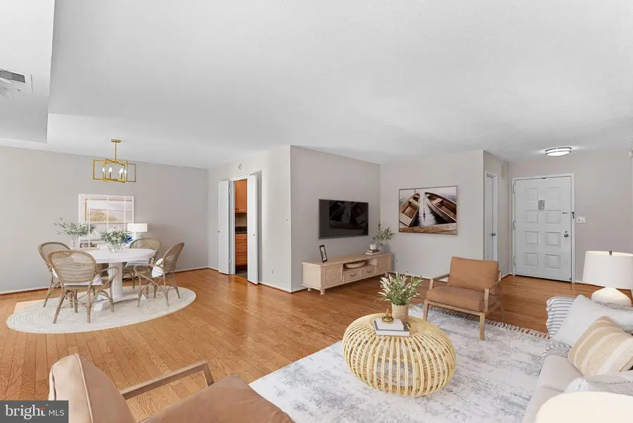 8340 Greensboro Dr #118, McLean, VA 22102 - #2