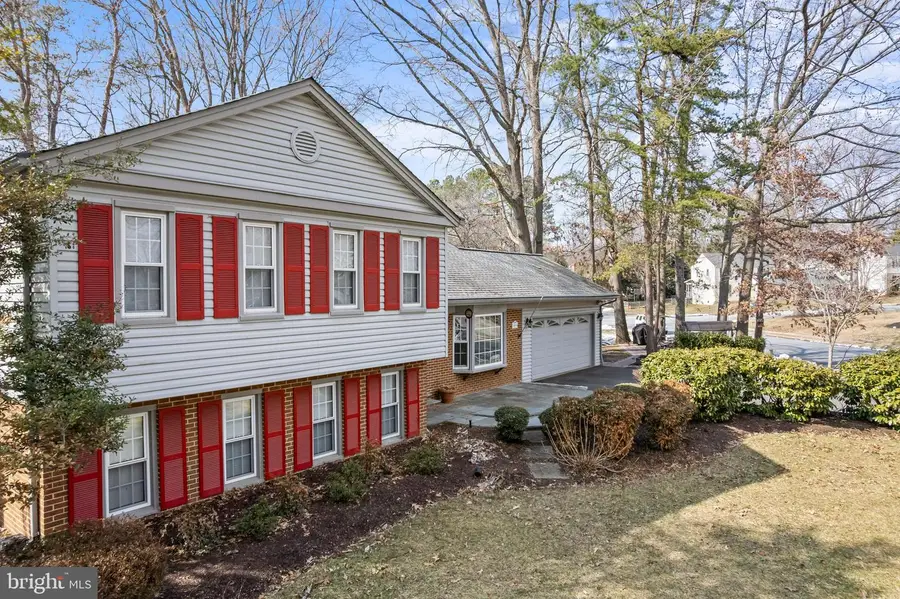 10815 Stanhope Pl, Fairfax, VA 22032 - #2