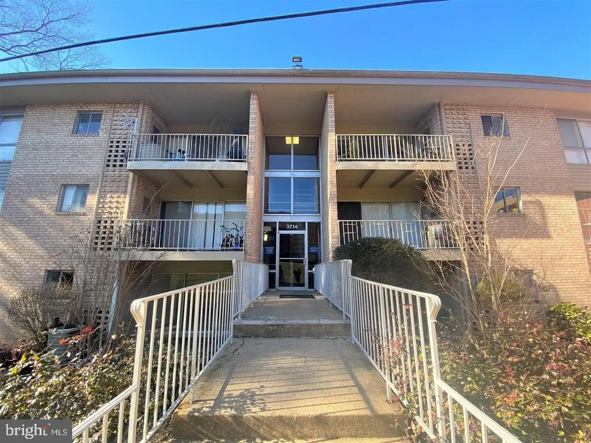 3714 N Rosser St, Alexandria, VA 22311 - #1