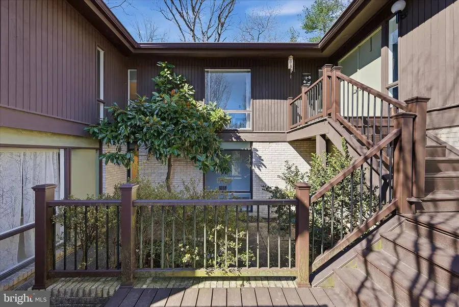 8825 Charles Hawkins Way, Annandale, VA 22003 - #3