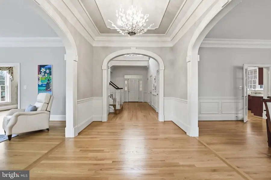 9874 Palace Green Way, Vienna, VA 22181 - #2