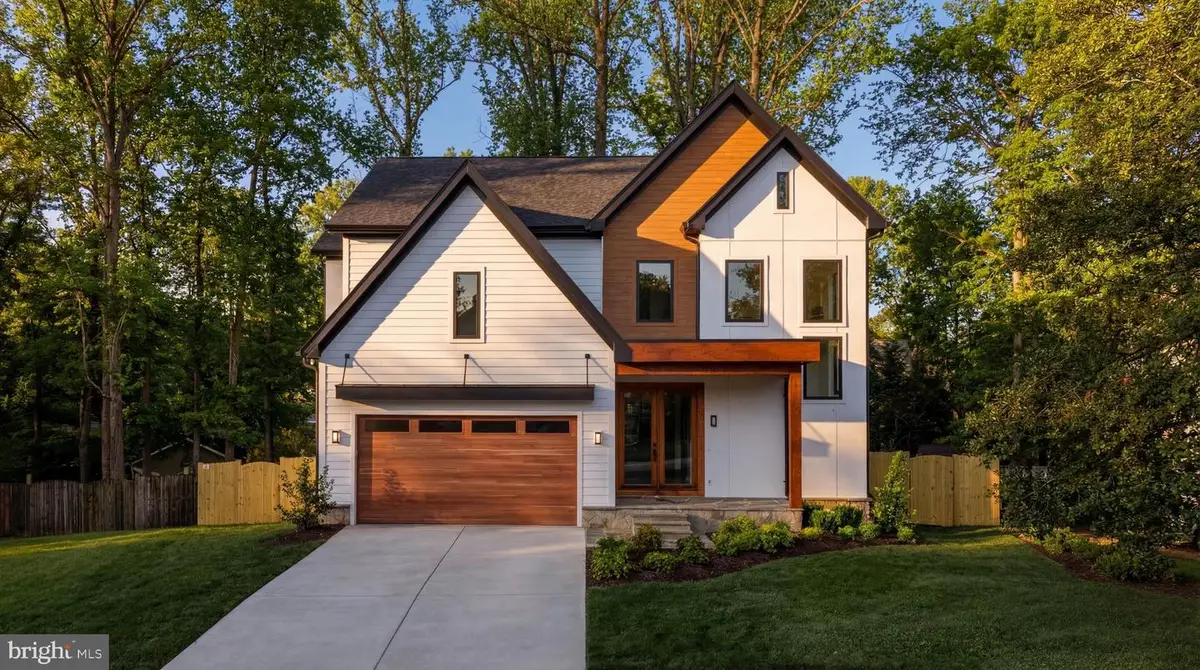 913 Symphony Cir Sw, Vienna, VA 22180 - #1