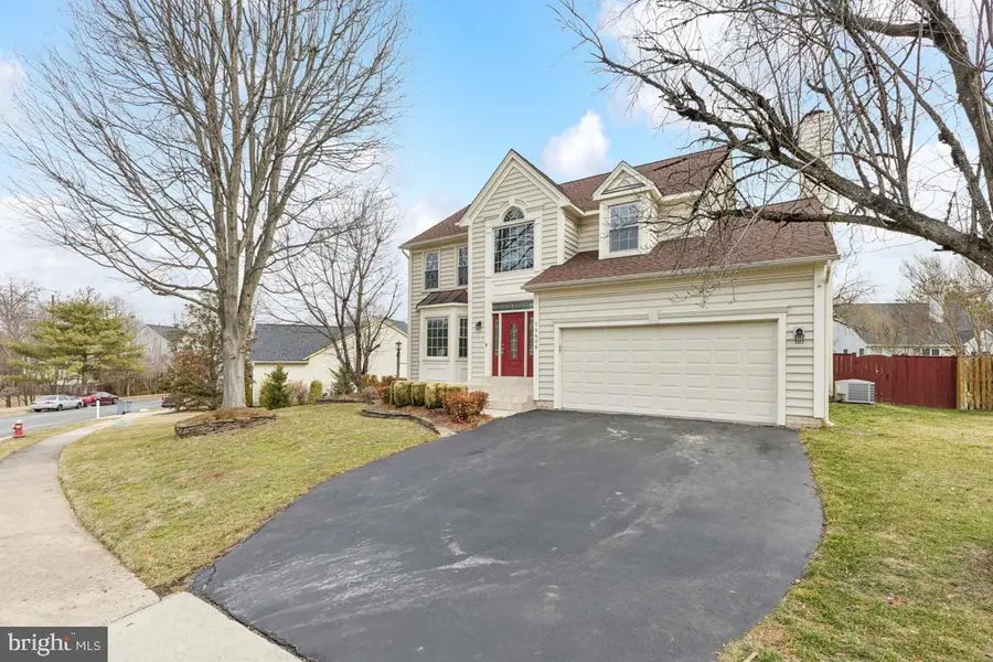 14408 Tracy Schar Ln, Centreville, VA 20121 - #2
