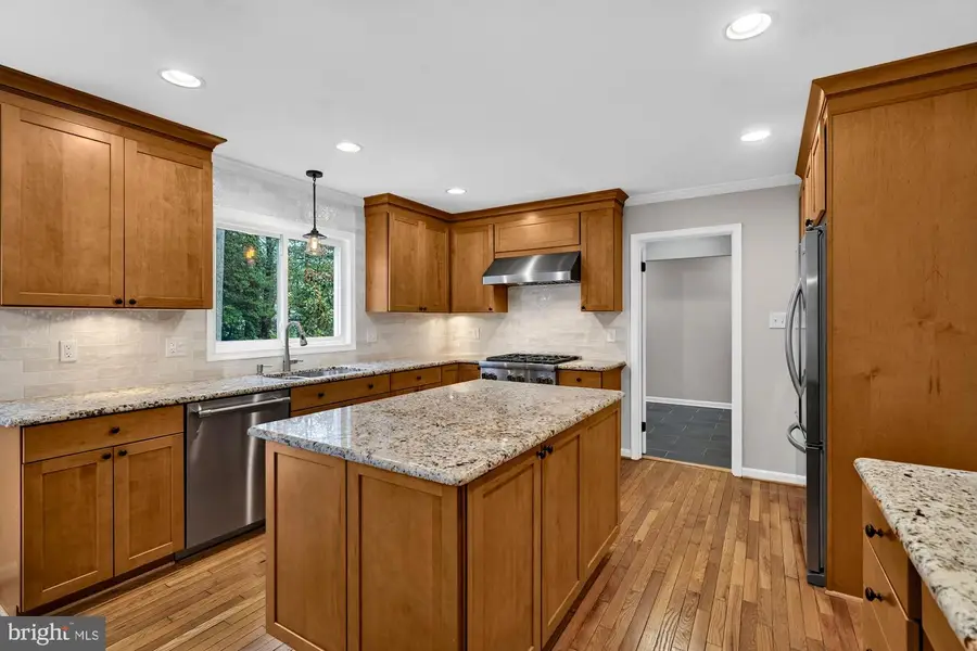 930 Park St Se, Vienna, VA 22180 - #3