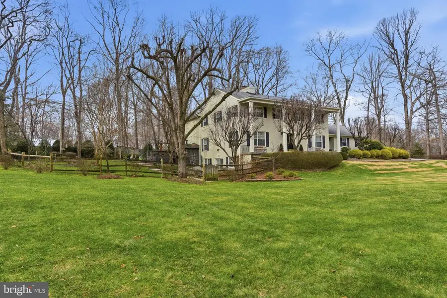 304 Chesapeake Dr, Great Falls, VA 22066 - #3