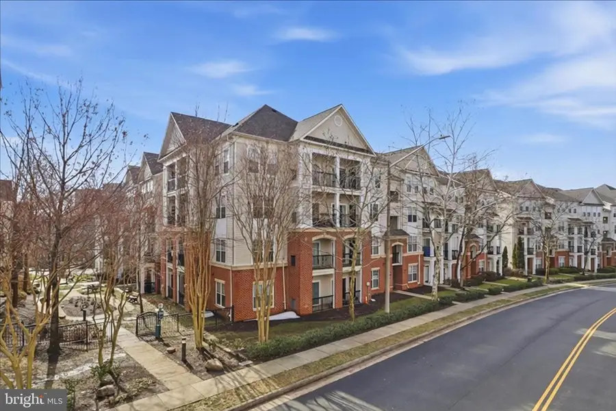 11379 Aristotle Dr #10-307, Fairfax, VA 22030 - #2