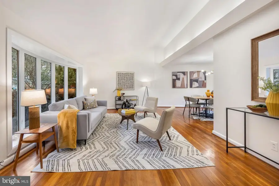 6004 Jan Mar Dr, Falls Church, VA 22041 - #2