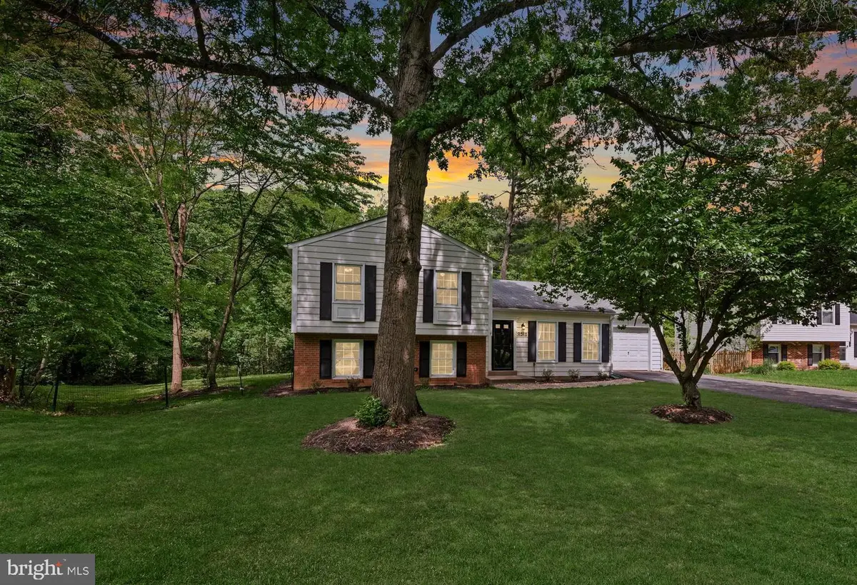 9518 Center St, Vienna, VA 22181 - #1