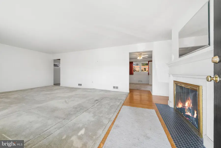 1806 Lansing Ct, McLean, VA 22101 - #2