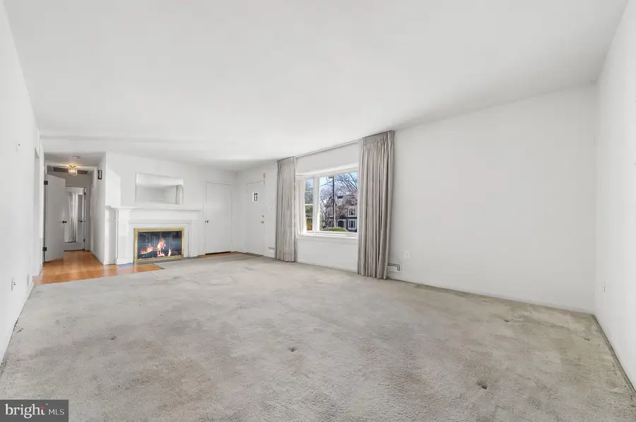 1806 Lansing Ct, McLean, VA 22101 - #3