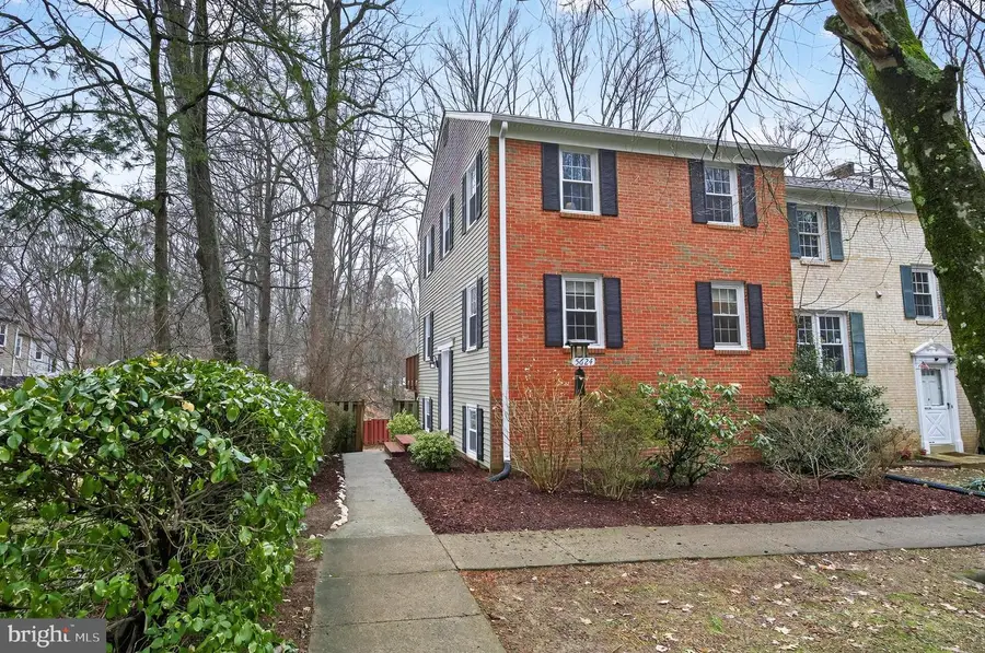 5624 Kirkham Ct, Springfield, VA 22151 - #2