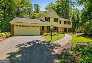 11311 Handlebar Rd, RESTON, VA 20191