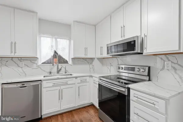 11825 Coopers Ct, RESTON, VA 20191