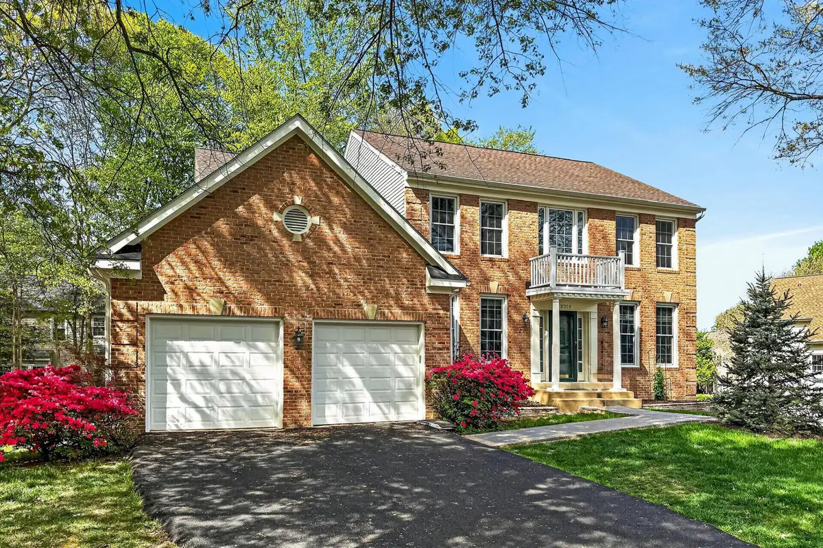 8004 Hollington Pl, Fairfax Station, VA 22039 - #1