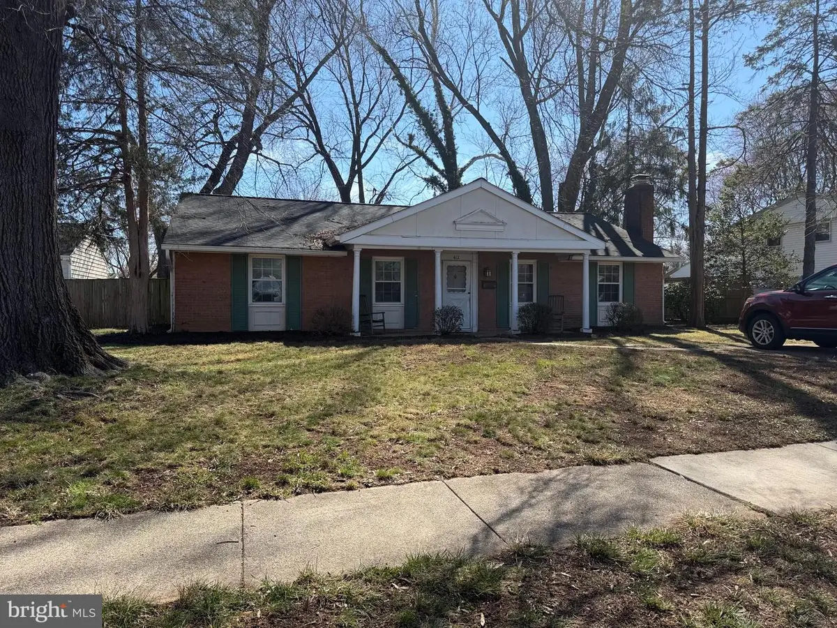 412 Patrick Ln, Herndon, VA 20170 - #1