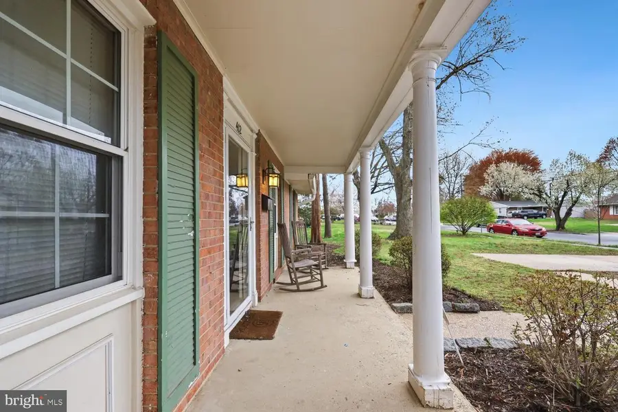 412 Patrick Ln, Herndon, VA 20170 - #2