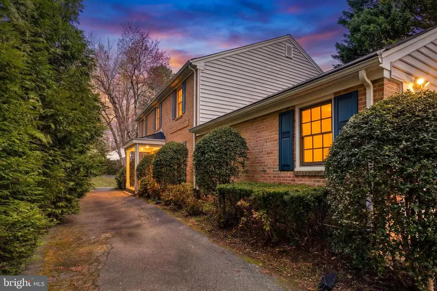 4417 Wakefield Chapel Rd, Annandale, VA 22003 - #2