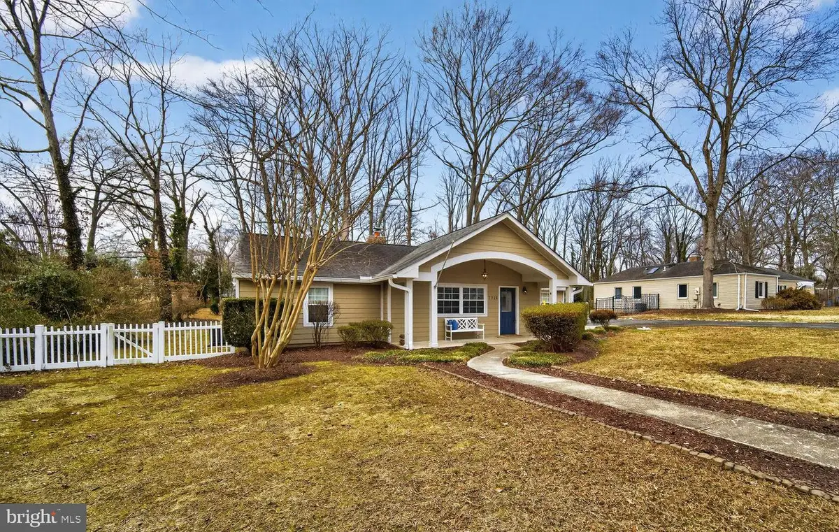 7716 Frances Dr, Alexandria, VA 22306 - #1