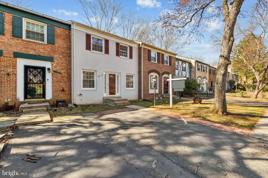 6136 Gothwaite Dr, Centreville, VA 20120 - #2