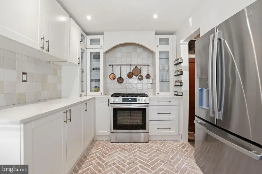 8804 Oak Leaf Dr, Alexandria, VA 22309 - #2