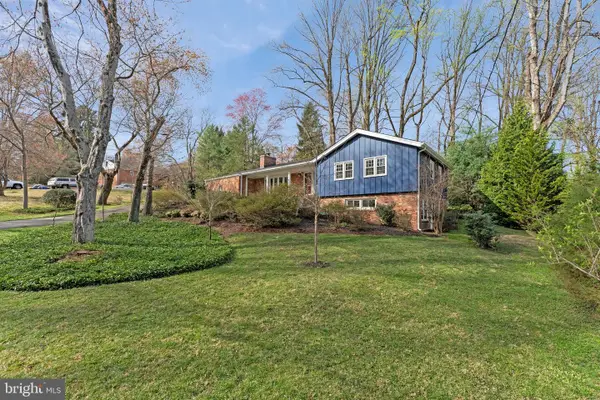 1438 Brookhaven Dr, MCLEAN, VA 22101