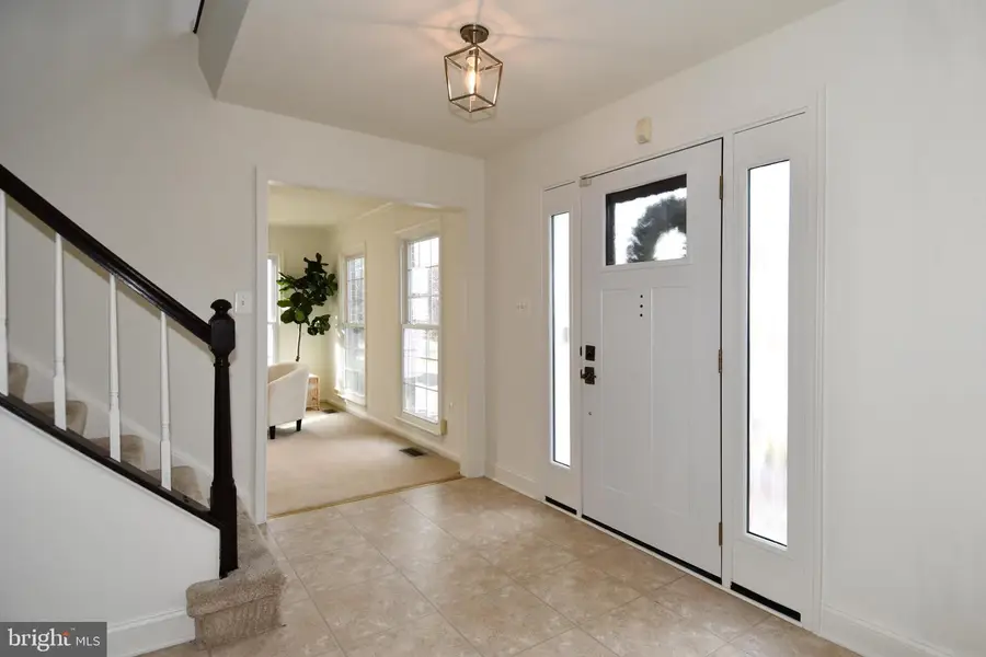 4407 Galesbury Ln, Chantilly, VA 20151 - #3