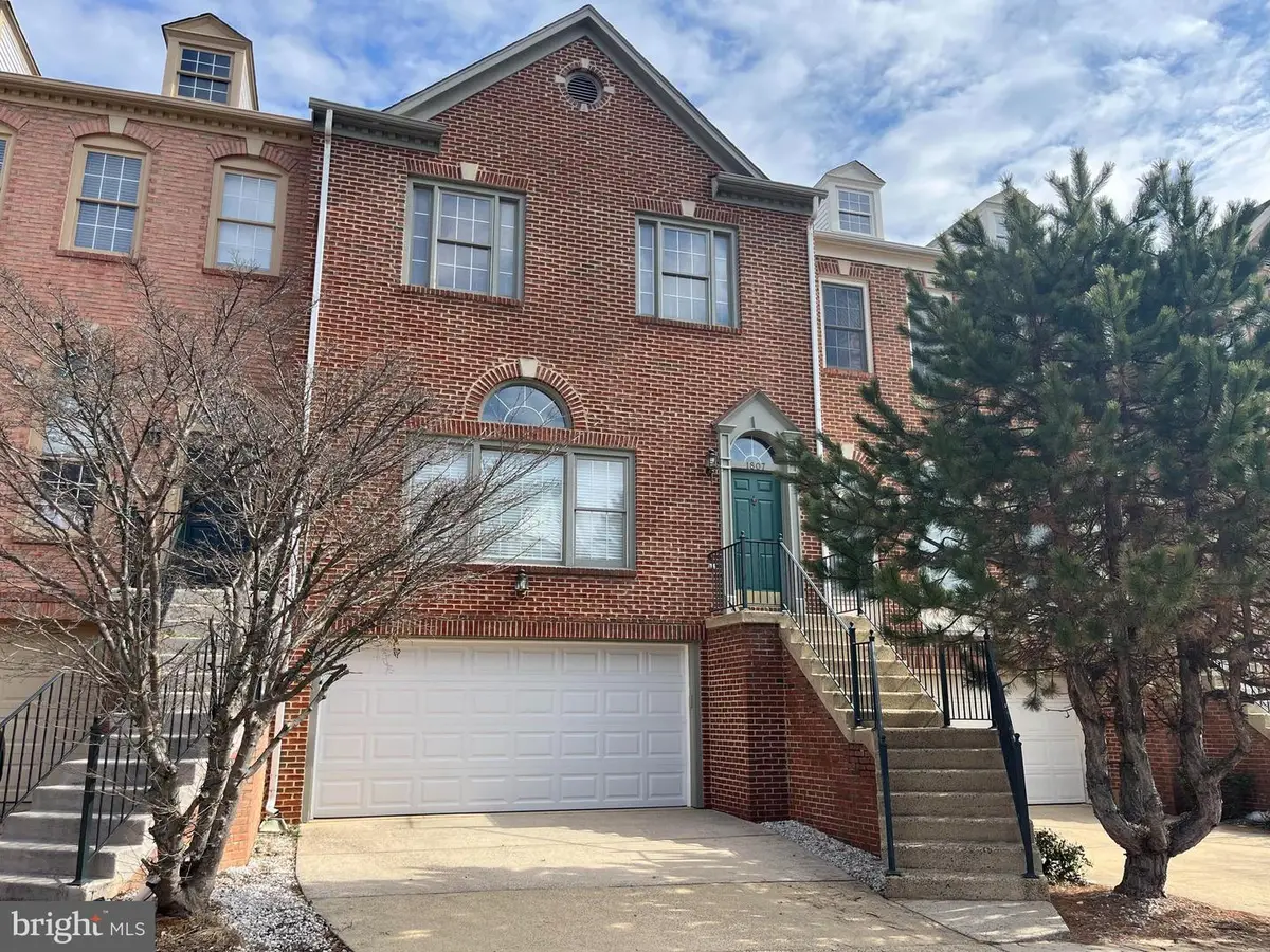 1807 Vance Pl, Vienna, VA 22182 - #1