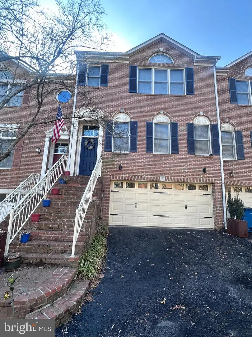 2914 Oakton Crest Pl, Vienna, VA 22181 - #1