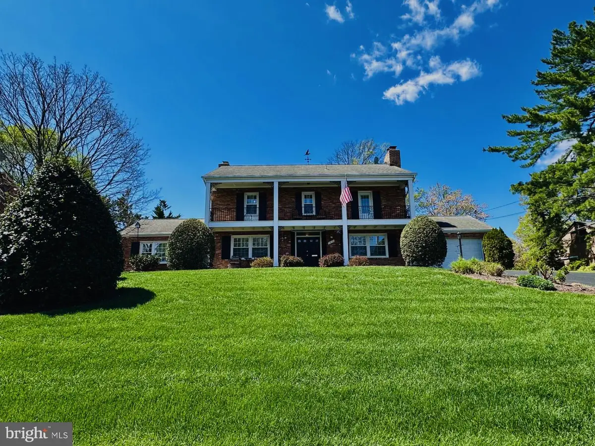 7210 Park Terrace Dr, Alexandria, VA 22307 - #1