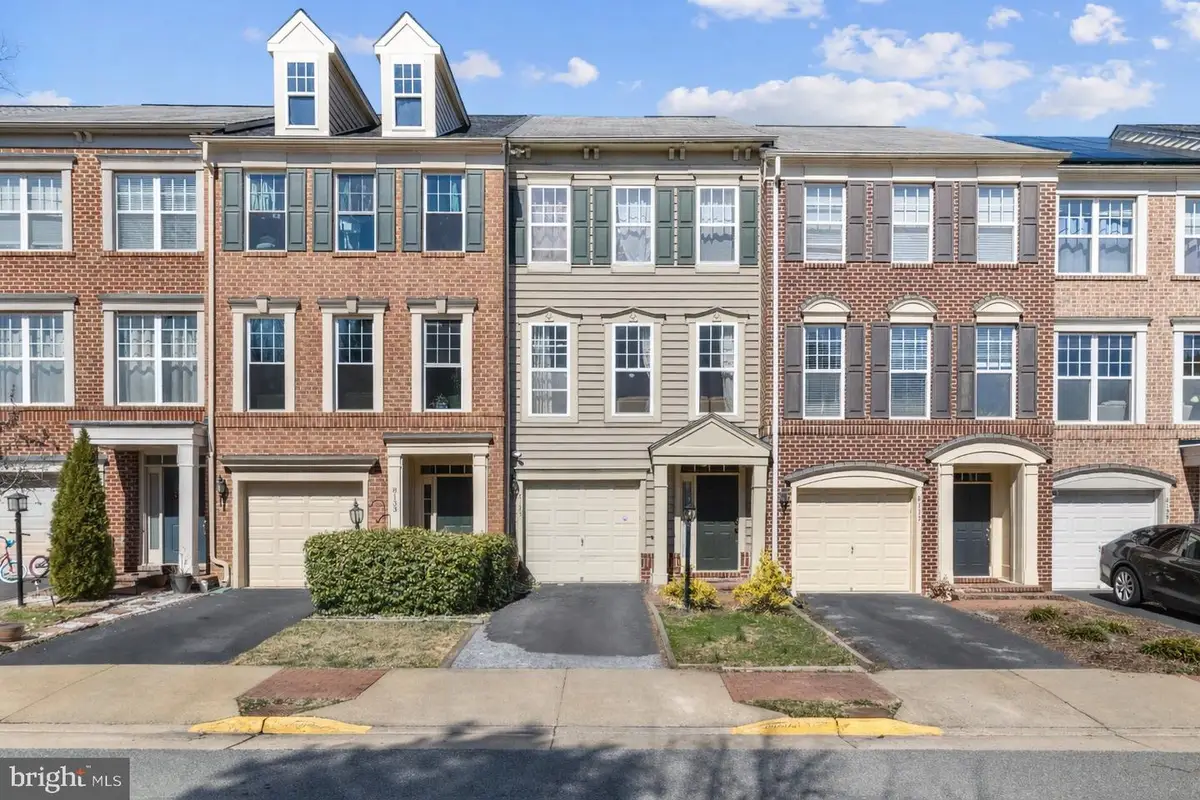 8135 Dove Cottage Ct, Lorton, VA 22079 - #1