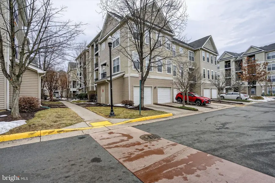 5142-j Brittney Elyse Cir #j, Centreville, VA 20120 - #2