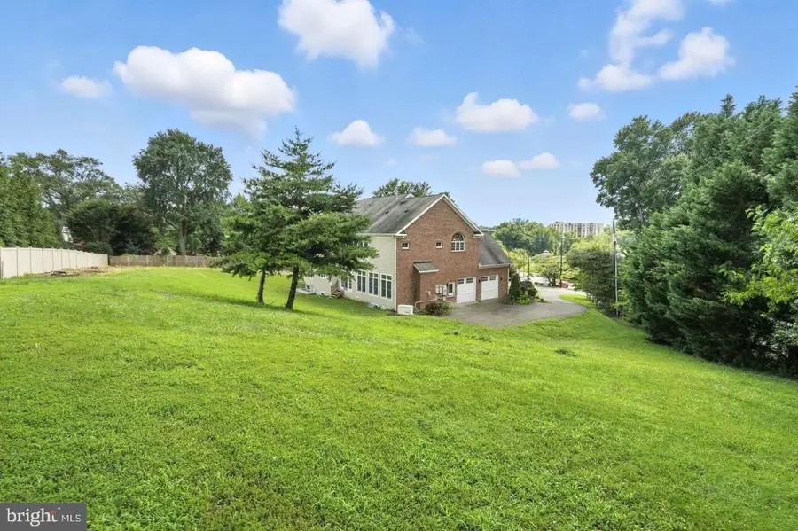 6634 Brawner St, McLean, VA 22101 - #3