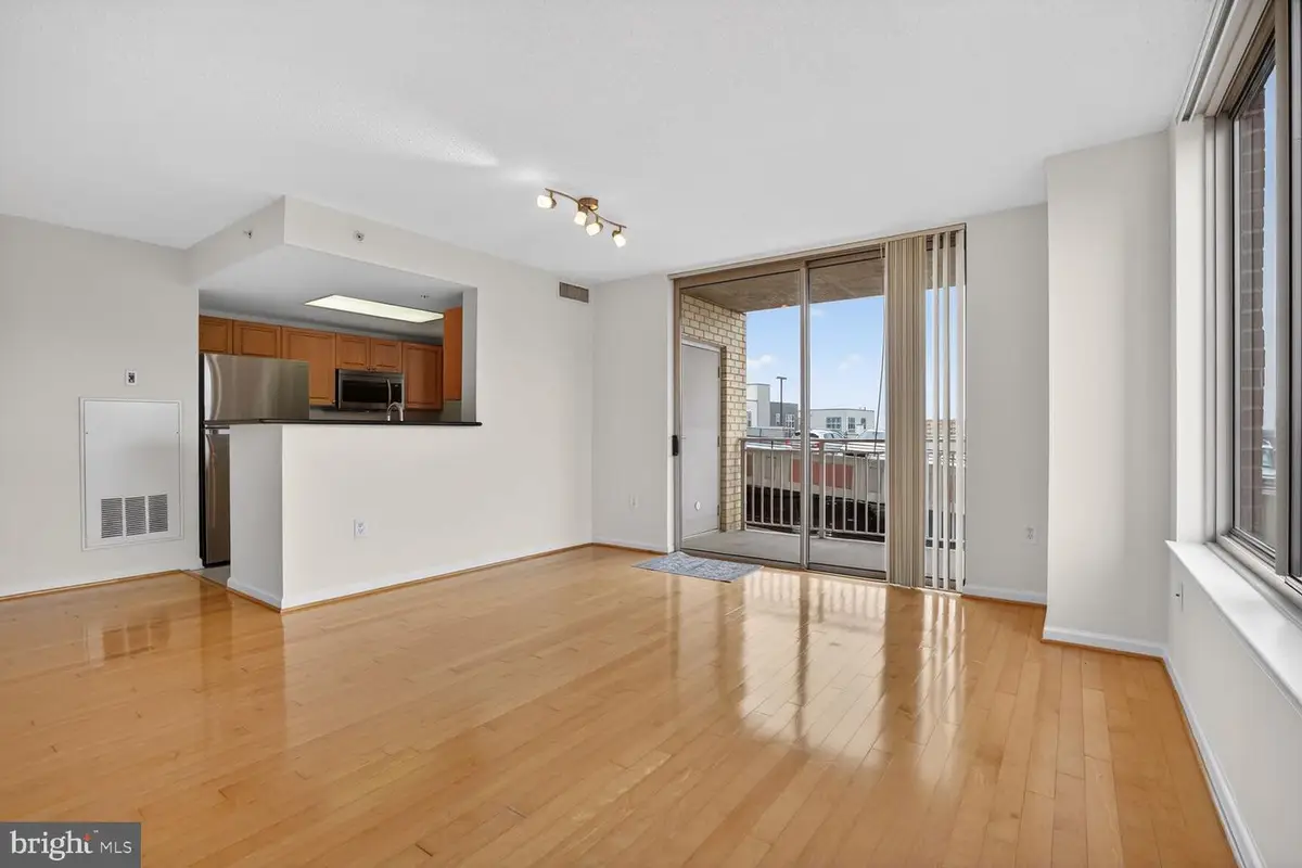 2726 Gallows Rd #619, Vienna, VA 22180 - #1