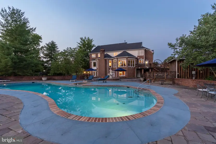 5340 Chandley Farm Cir, Centreville, VA 20120 - #2