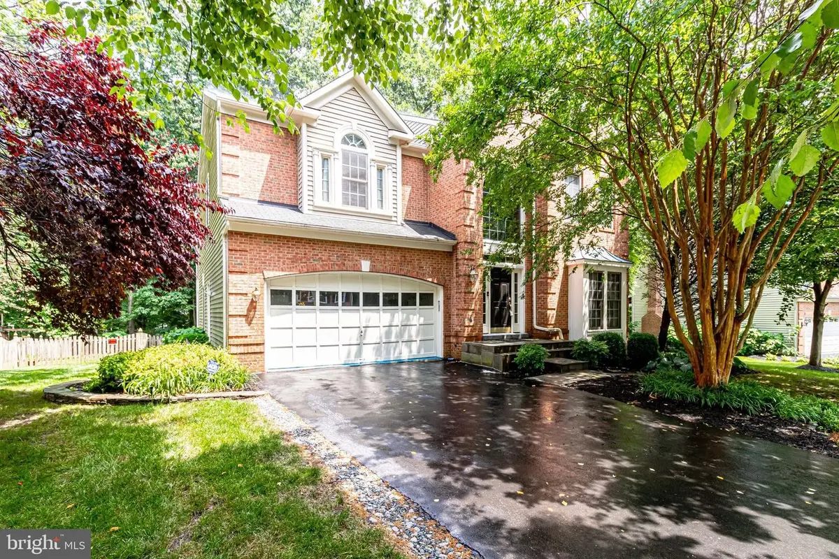 5021 Whisper Willow Dr, Fairfax, VA 22030 - #1