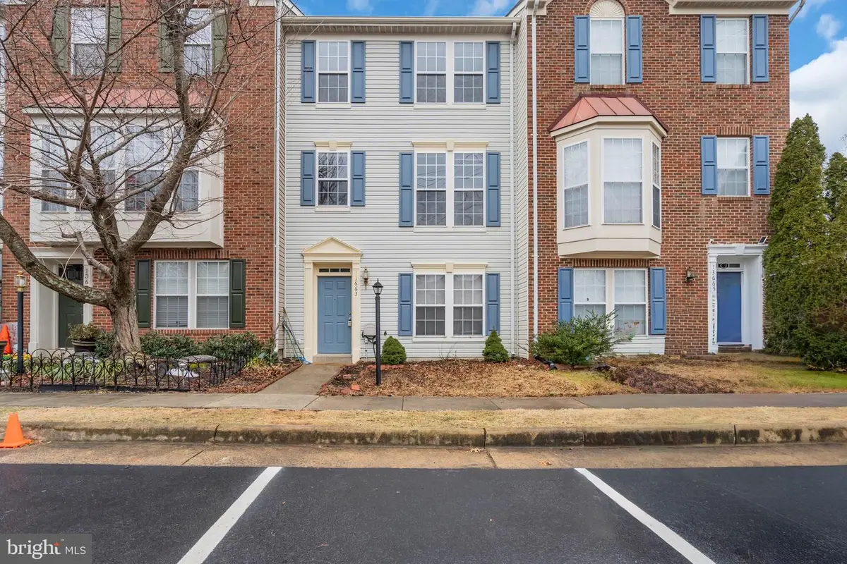 13663 Stratford Glen Pl, Herndon, VA 20171 - #1