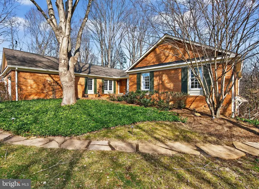 10223 Cedar Pond Dr, Vienna, VA 22182 - #2