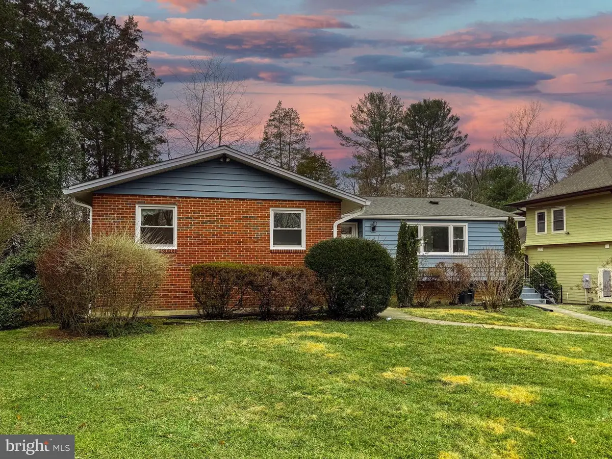 902 Echols St Se, Vienna, VA 22180 - #1