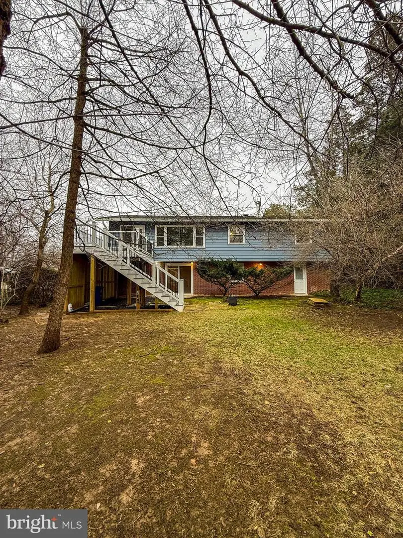 902 Echols St Se, Vienna, VA 22180 - #2