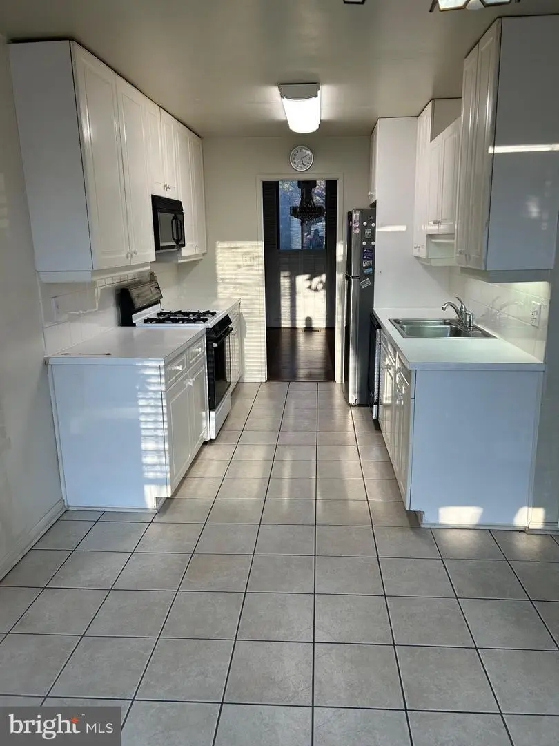 4933 Oriskany Dr, Annandale, VA 22003 - #2