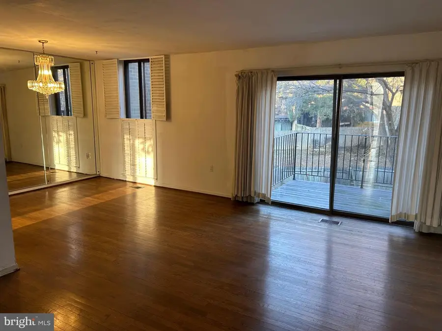 4933 Oriskany Dr, Annandale, VA 22003 - #3