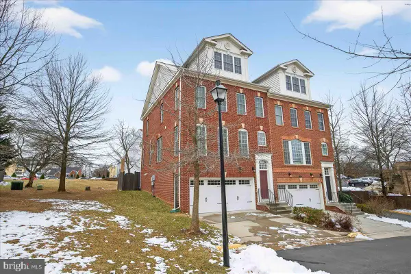 2081 Hutchison Grove Ct, FALLS CHURCH, VA 22043